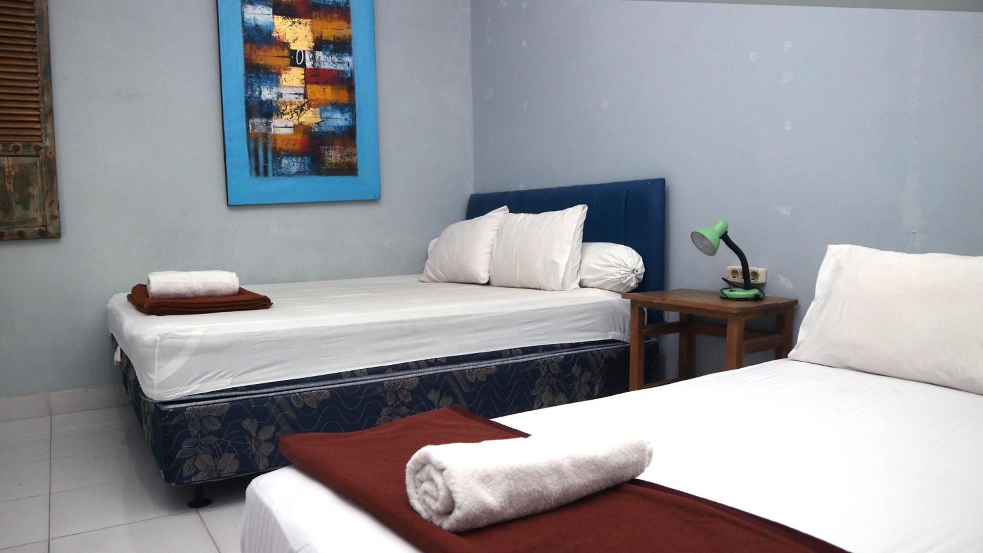 Budarno Homestay Kejayan Phòng bức ảnh