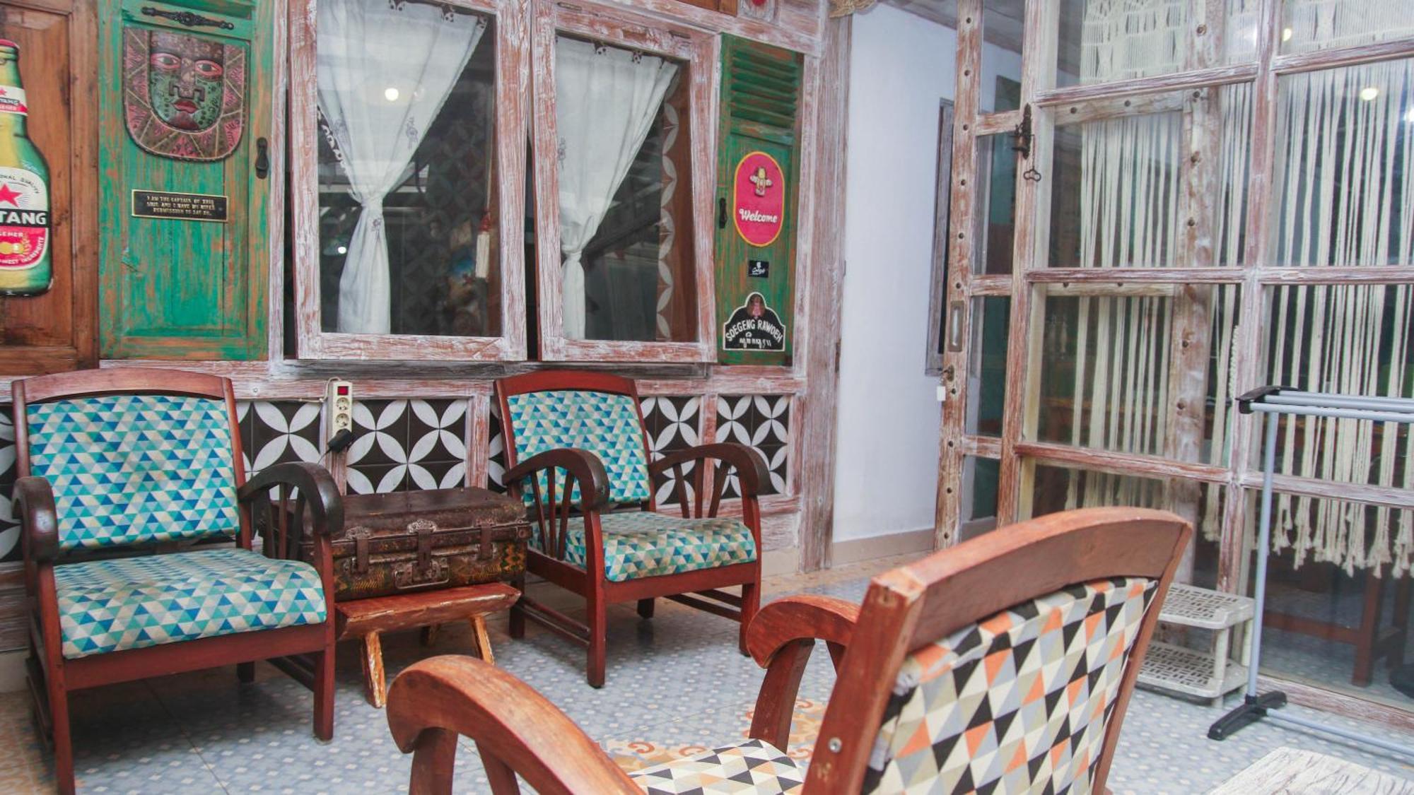 Budarno Homestay Kejayan Phòng bức ảnh